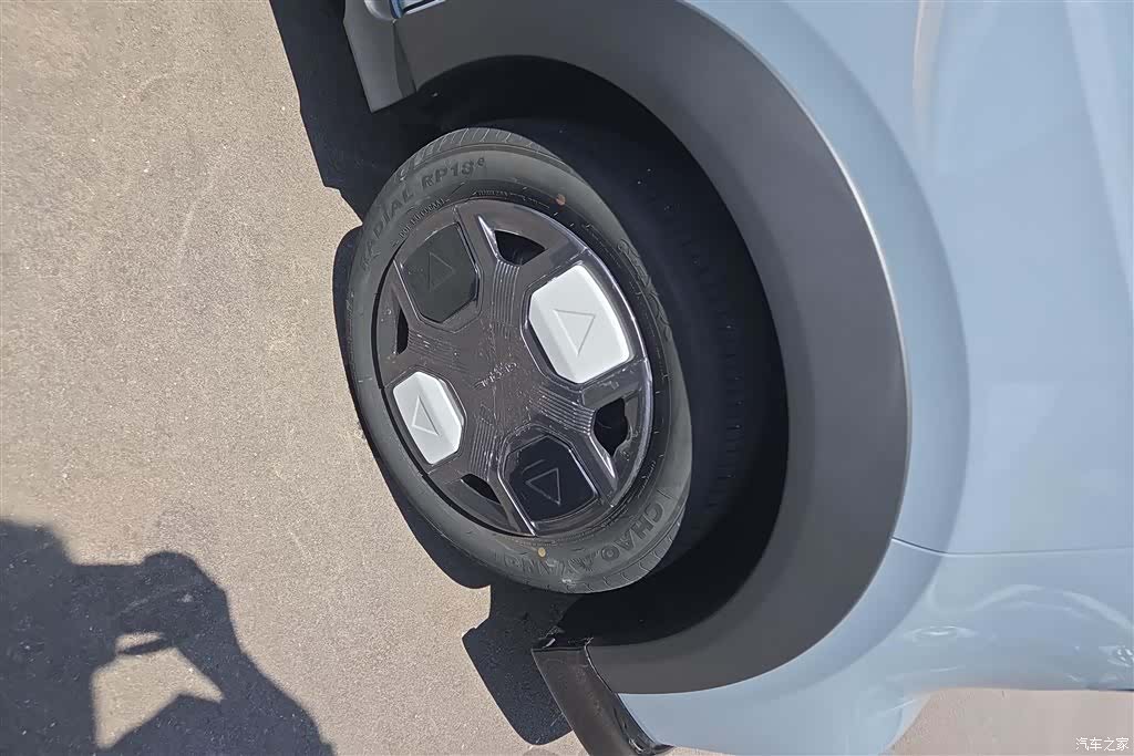 Geely Panda, 2025 6