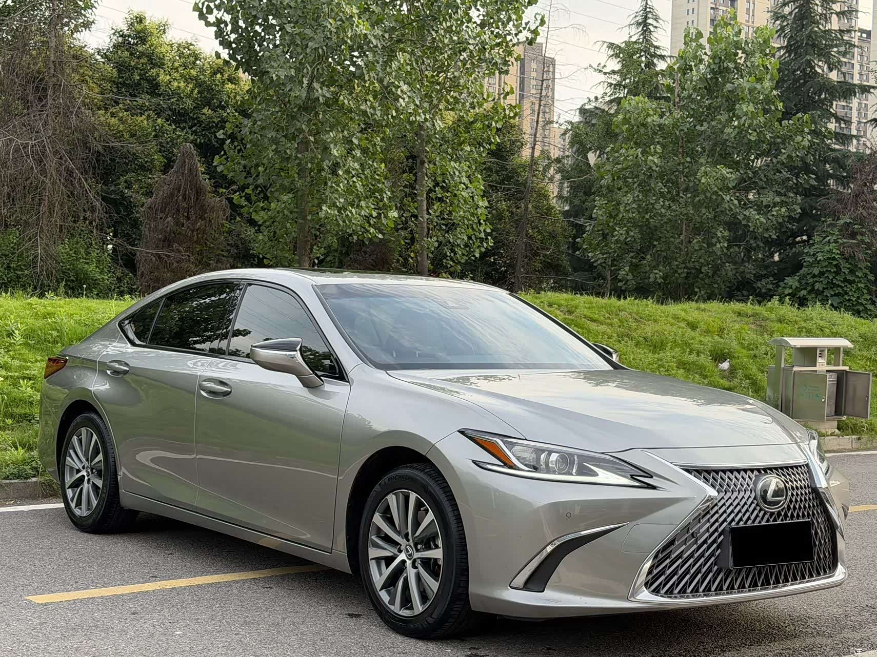 Lexus ES, 2020 4