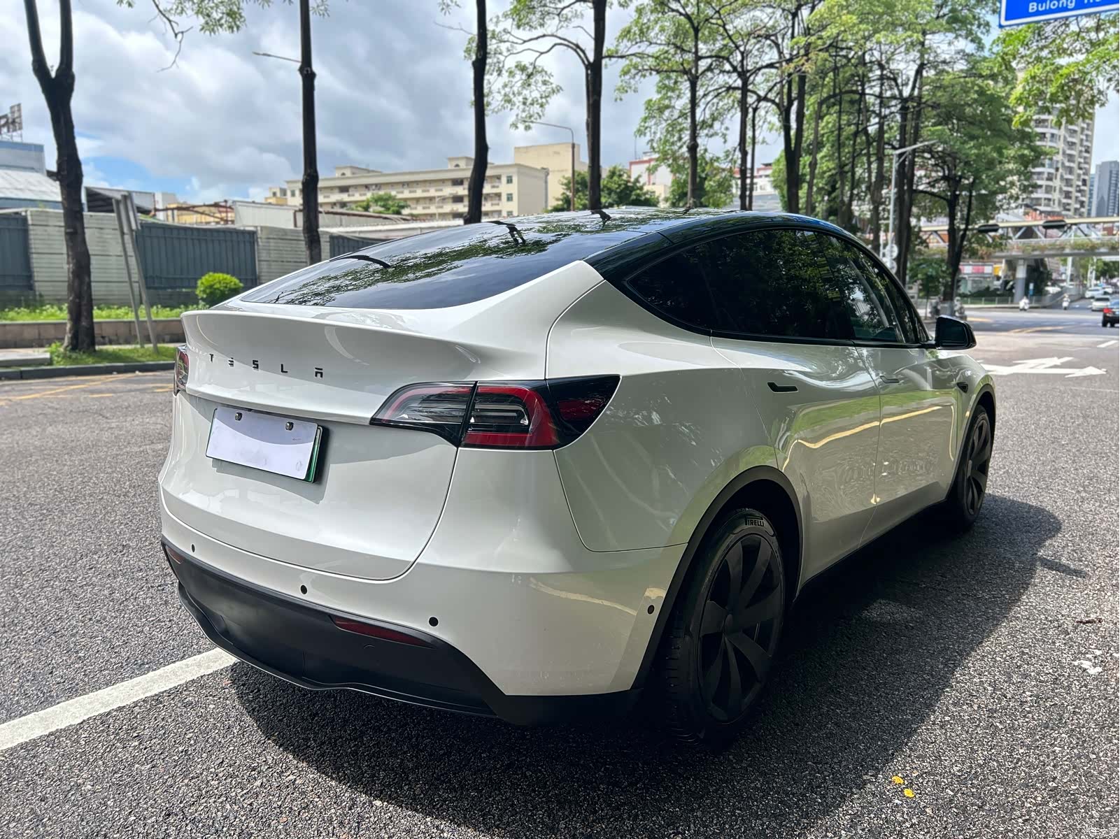 Tesla Model Y, 2022 2