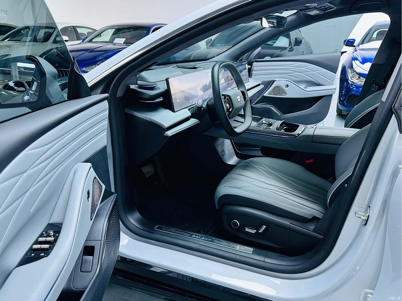 Geely E8, 2025 4
