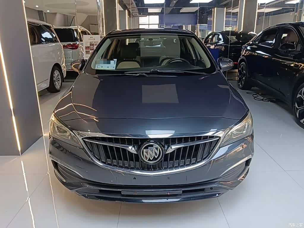Buick Verano, 2018 3
