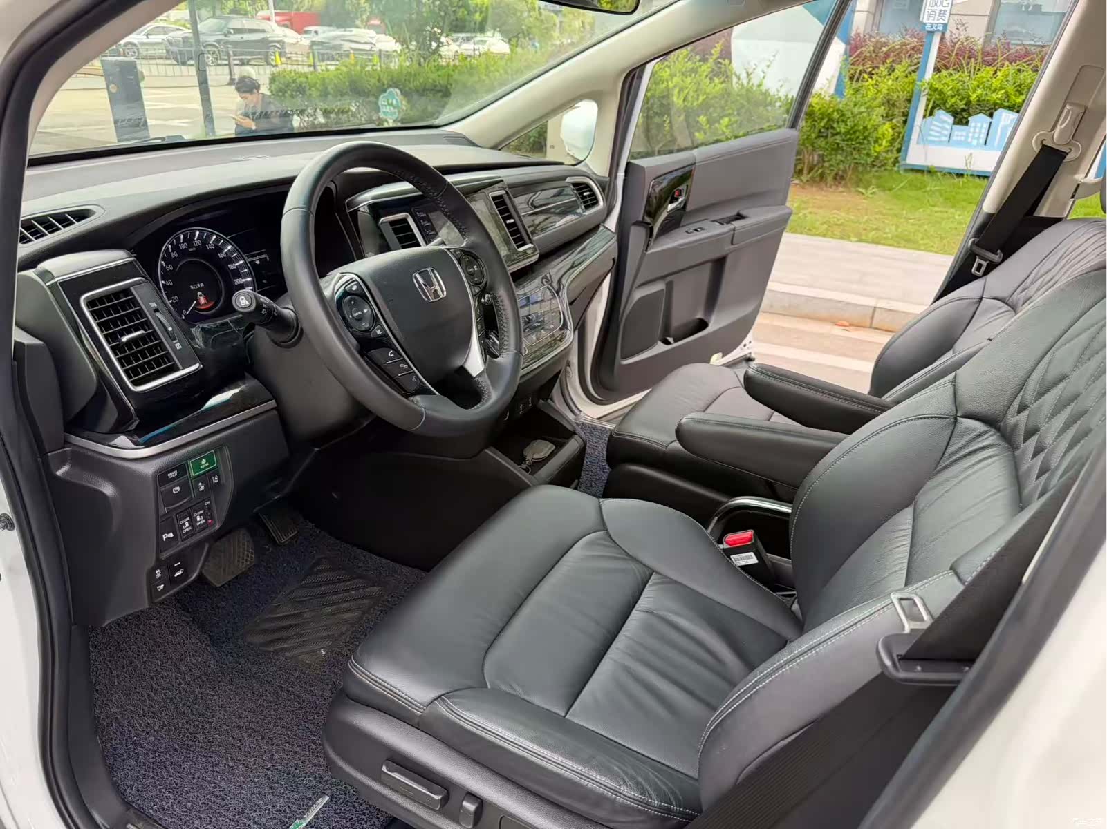 Honda Elysion, 2021 все фото