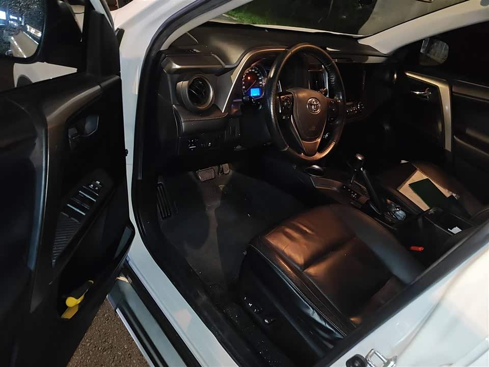 Toyota RAV4 Rongfang