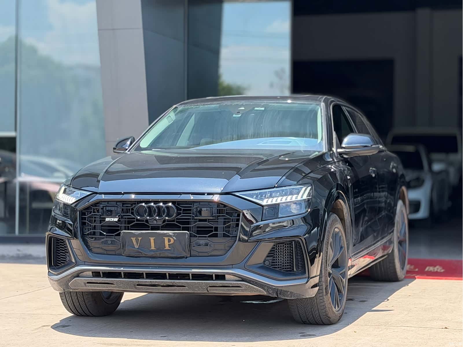 Audi Q8
