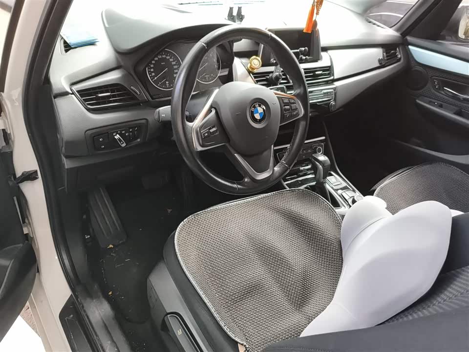 BMW 2 series station wagon