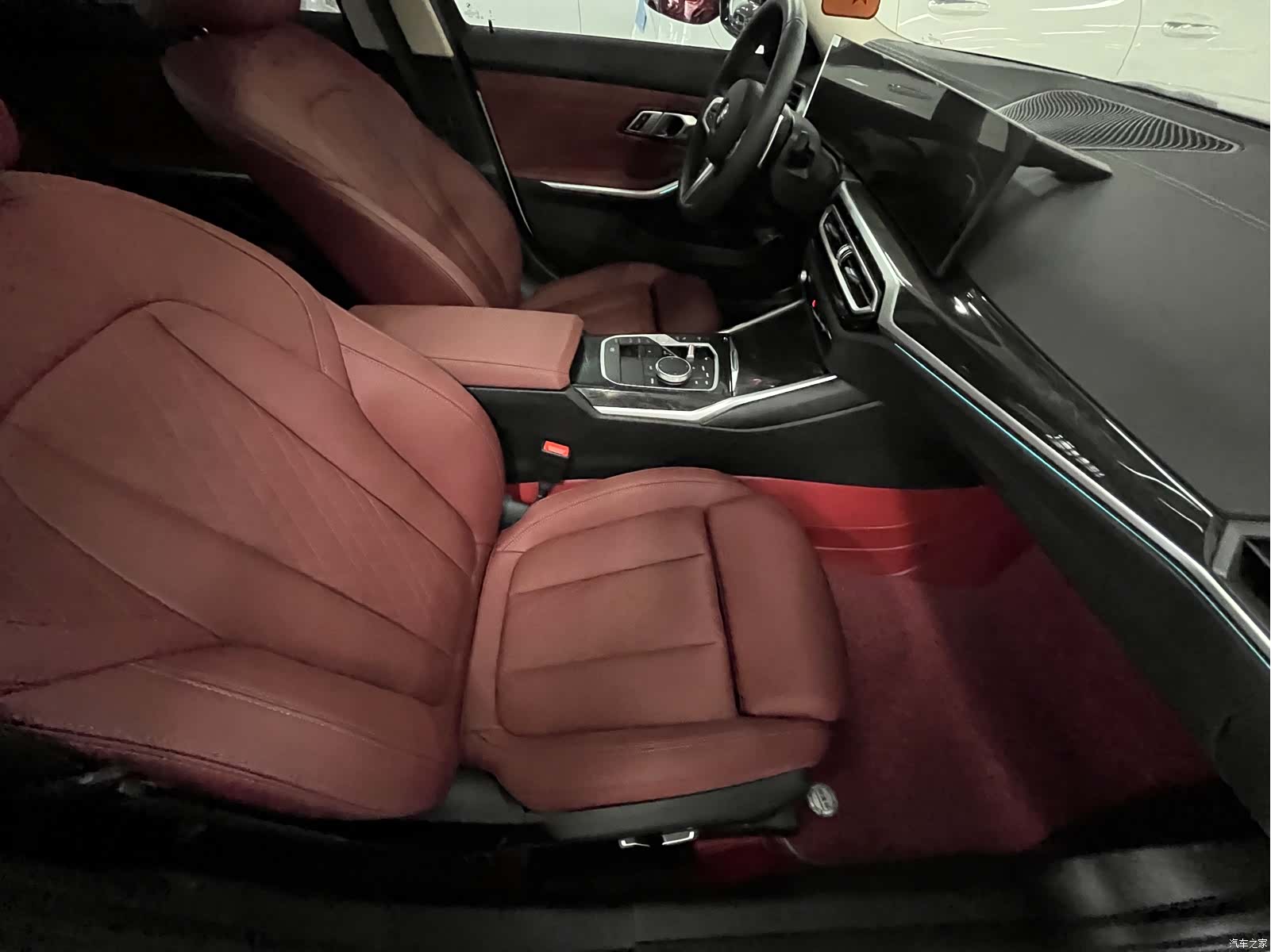BMW 3 Series, 2024 все фото