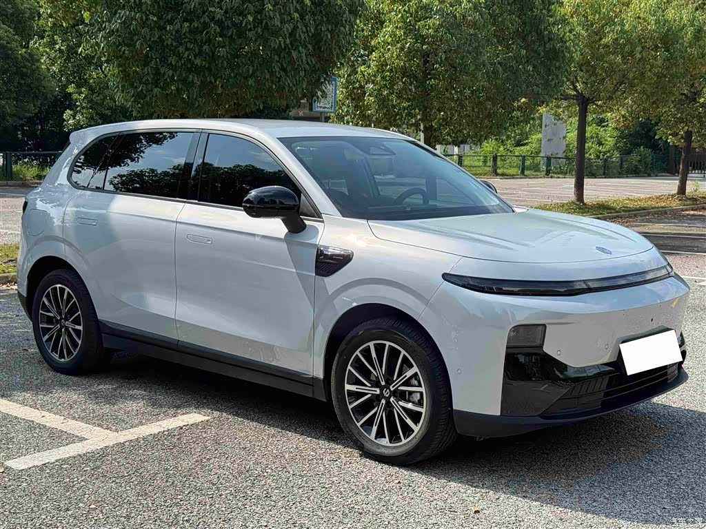 Leapmotor B10, 2025 10