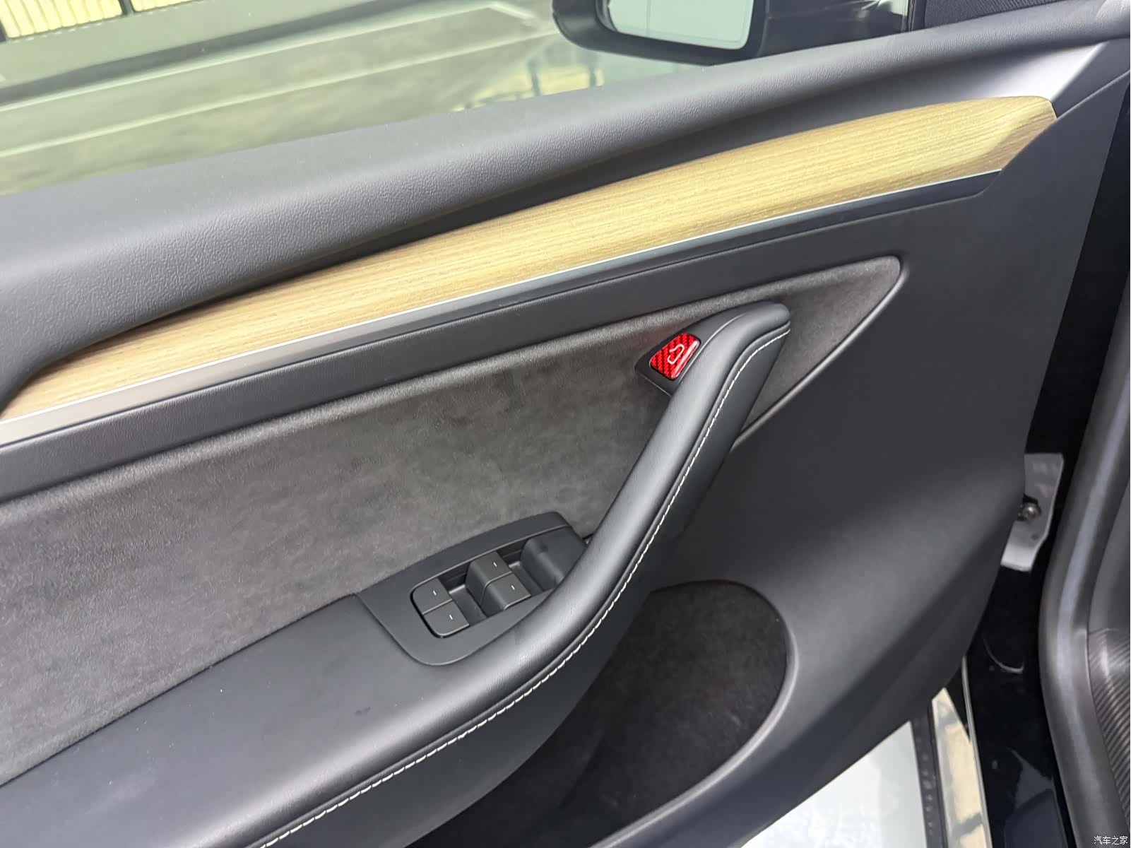 Tesla Model Y, 2023 13