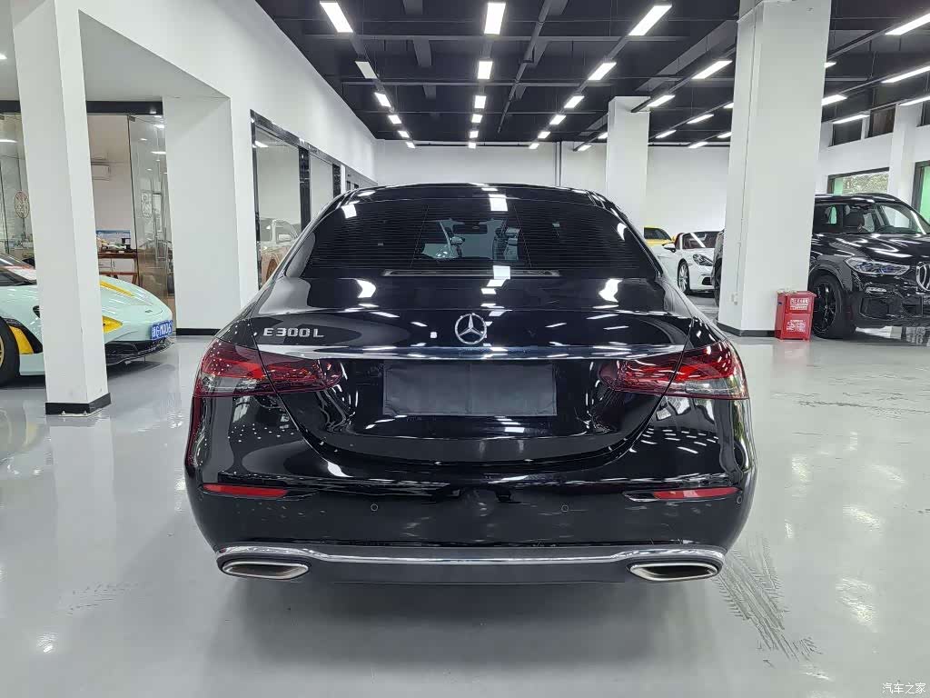 Mercedes-Benz E-Class, 2022 6