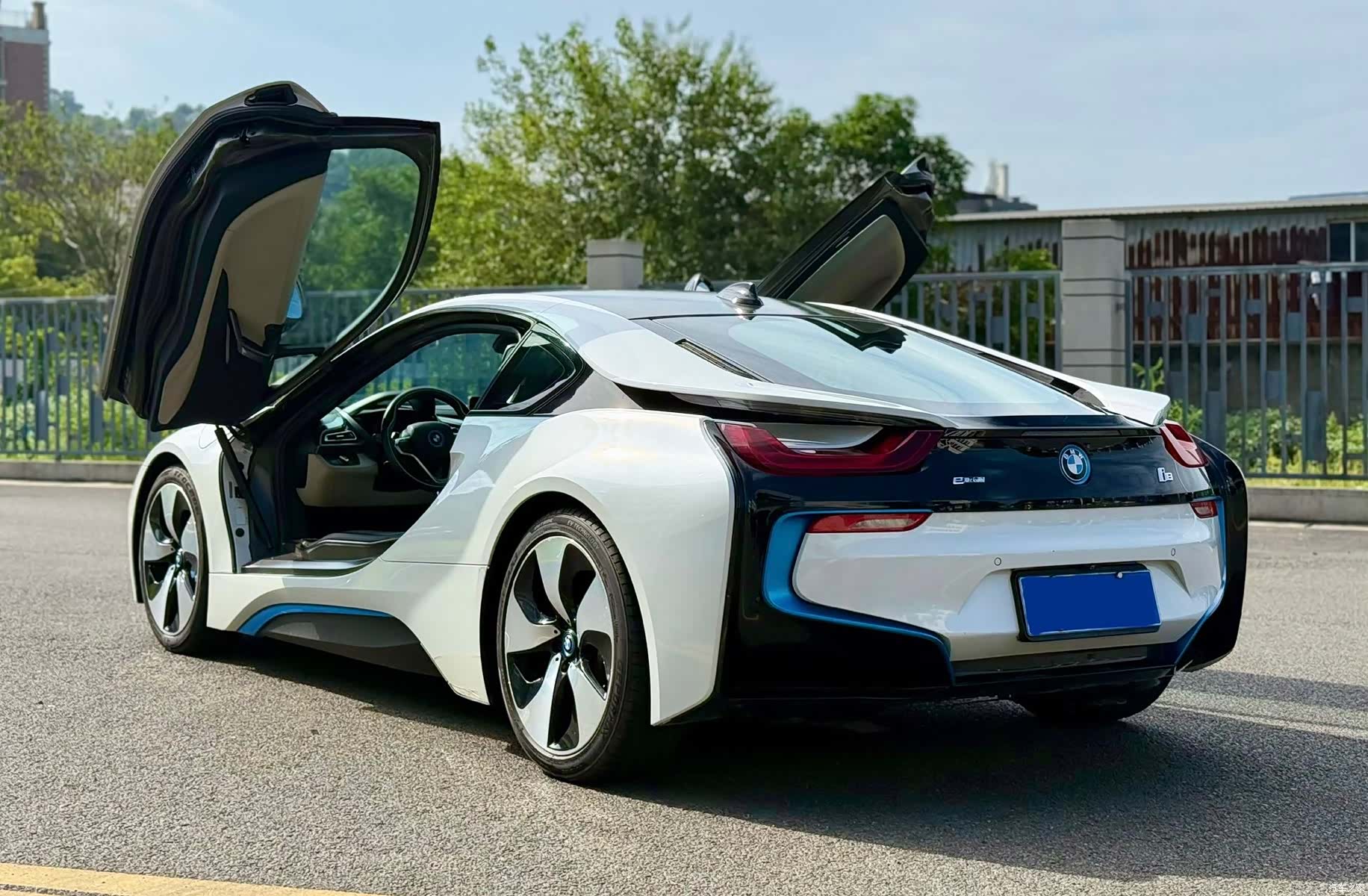 BMW i8, 2015 все фото
