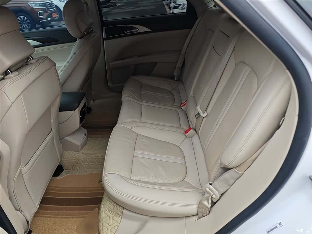 Lincoln MKZ, 2019 17
