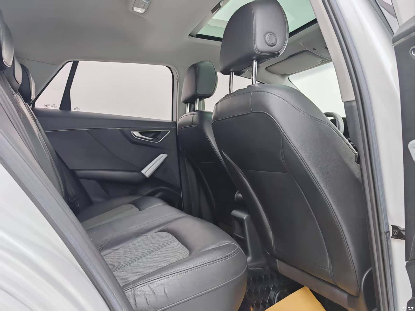 Audi Q2L, 2019 17