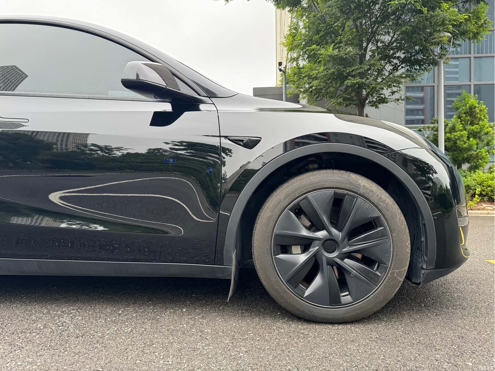 Tesla Model Y, 2023 13