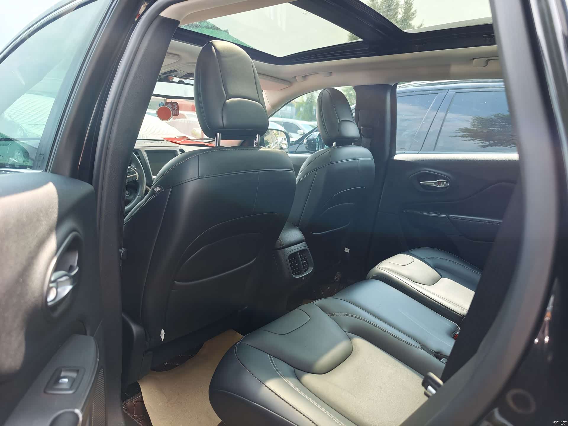 Jeep Cherokee, 2016 7