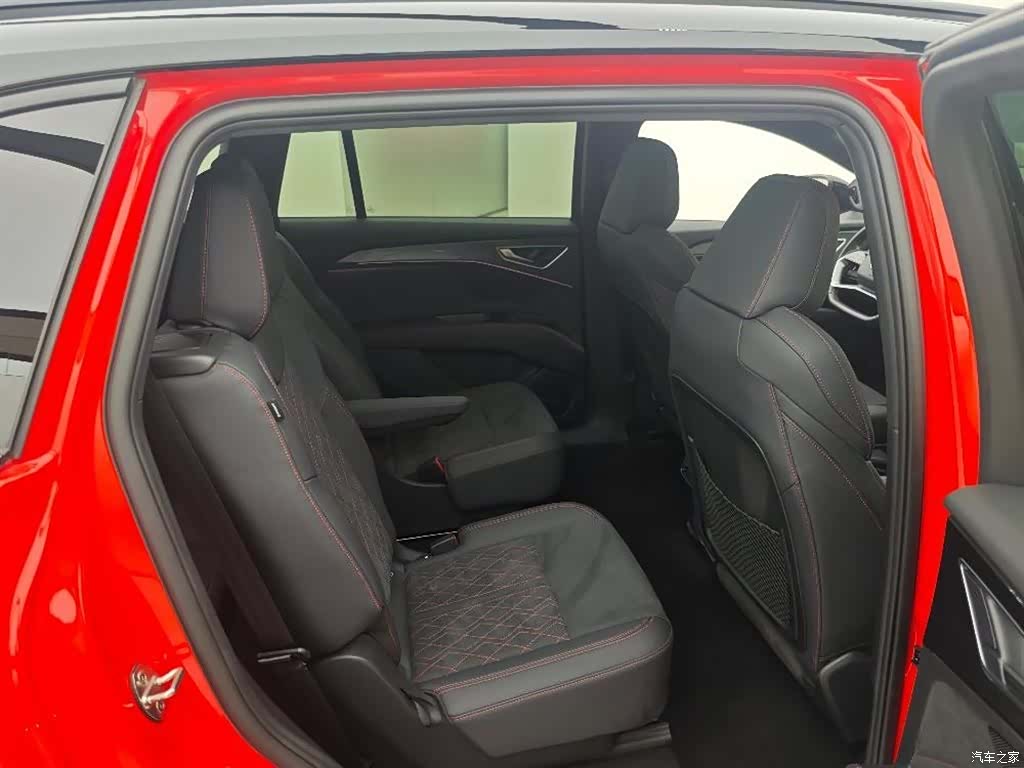 Audi Q5 e-tron, 2024 10