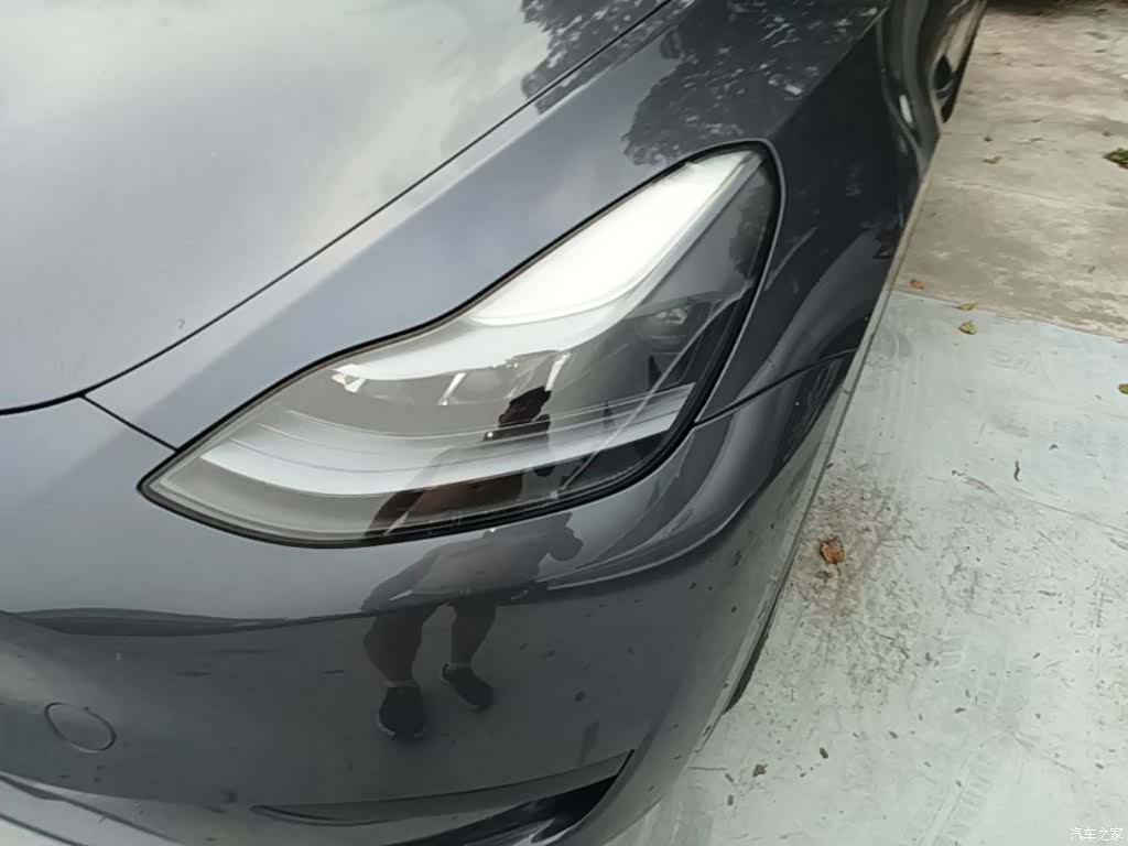 Tesla Model Y, 2022 24