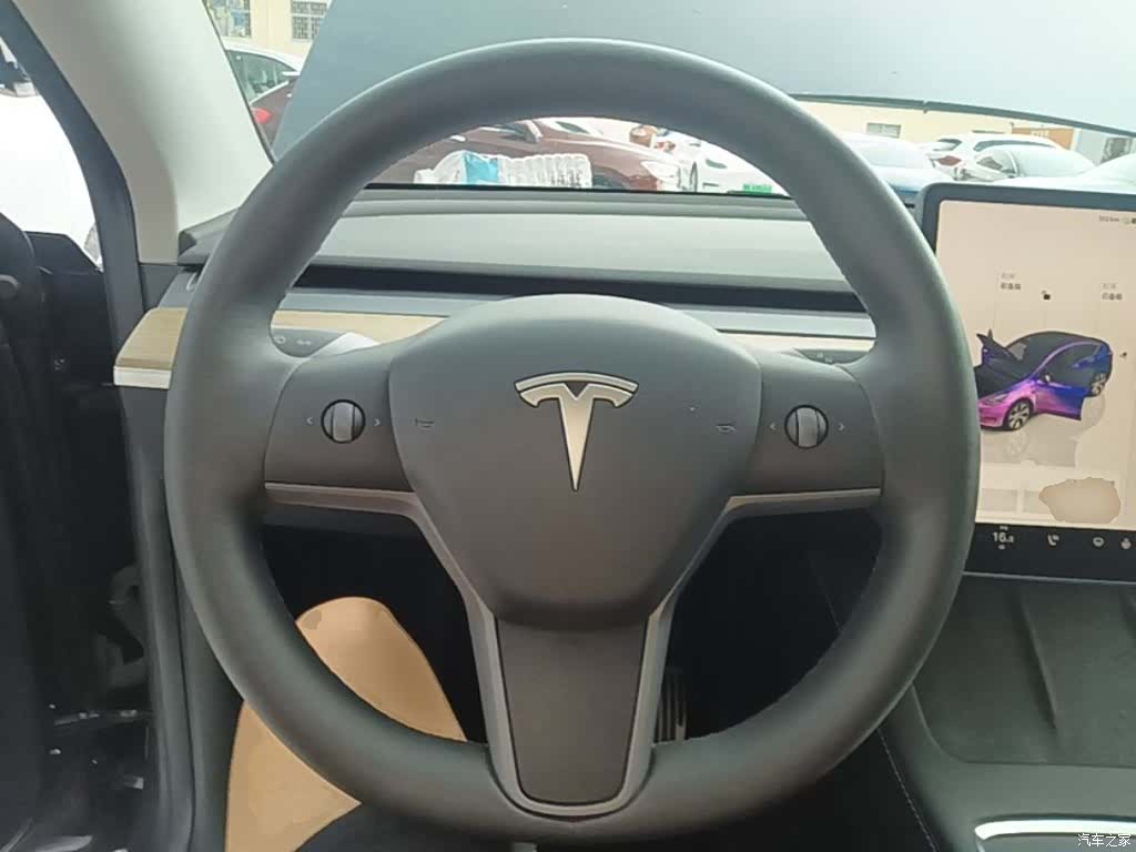 Tesla Model Y, 2022 11