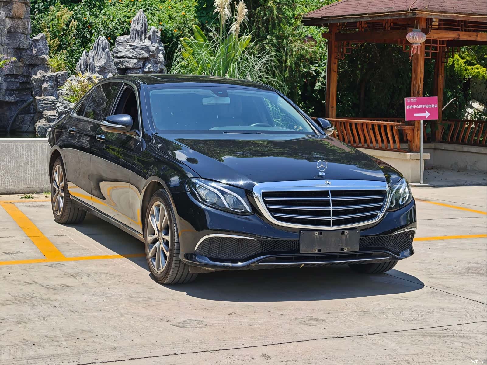 Mercedes-Benz E-Class, 2019 3