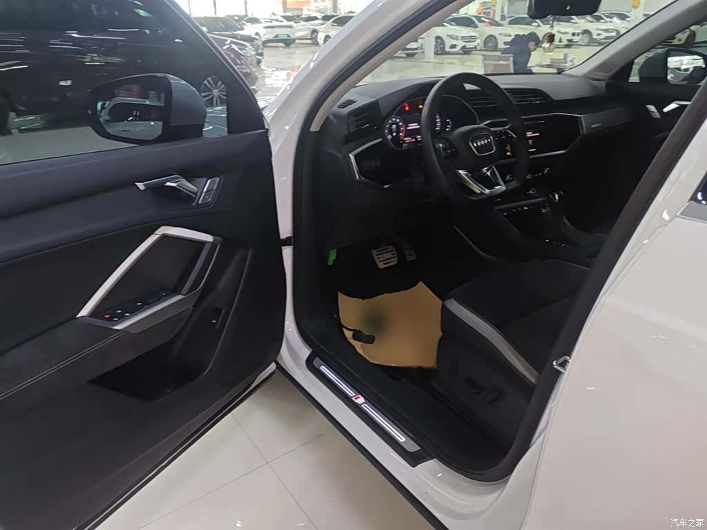 Audi Q3, 2020 12