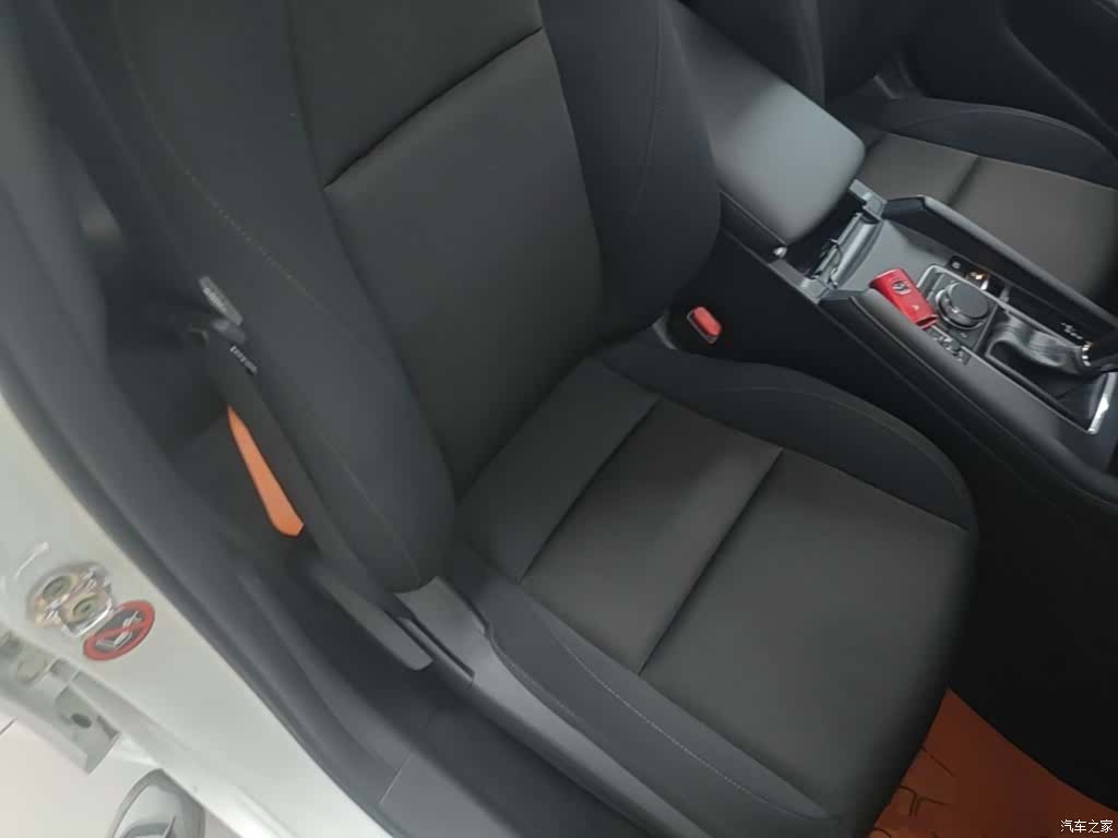 Mazda Mazda3, 2020 25