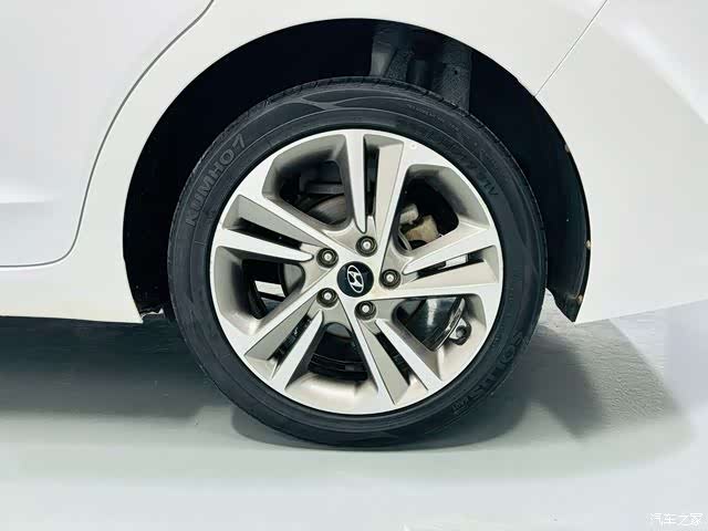 Hyundai 15, 2018 11