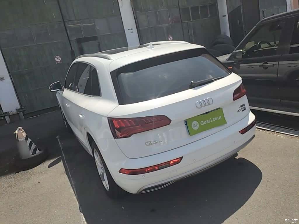 Audi Q5L, 2020 все фото