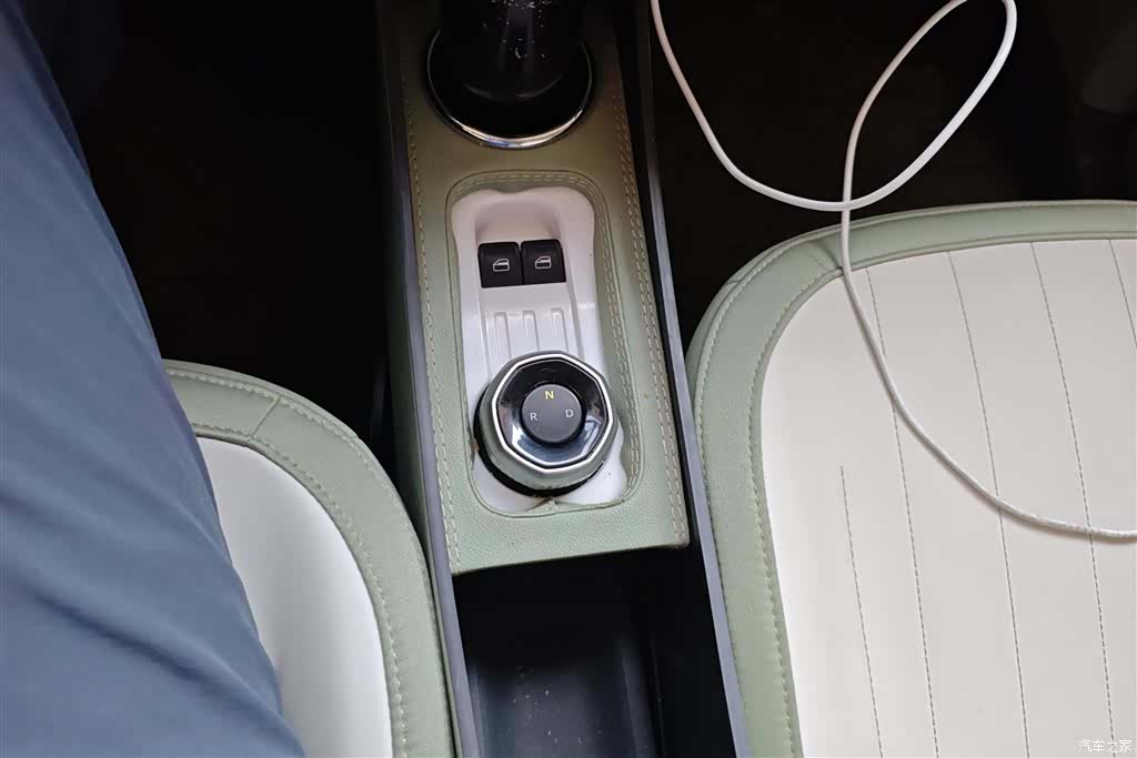 Geely Panda, 2025 16