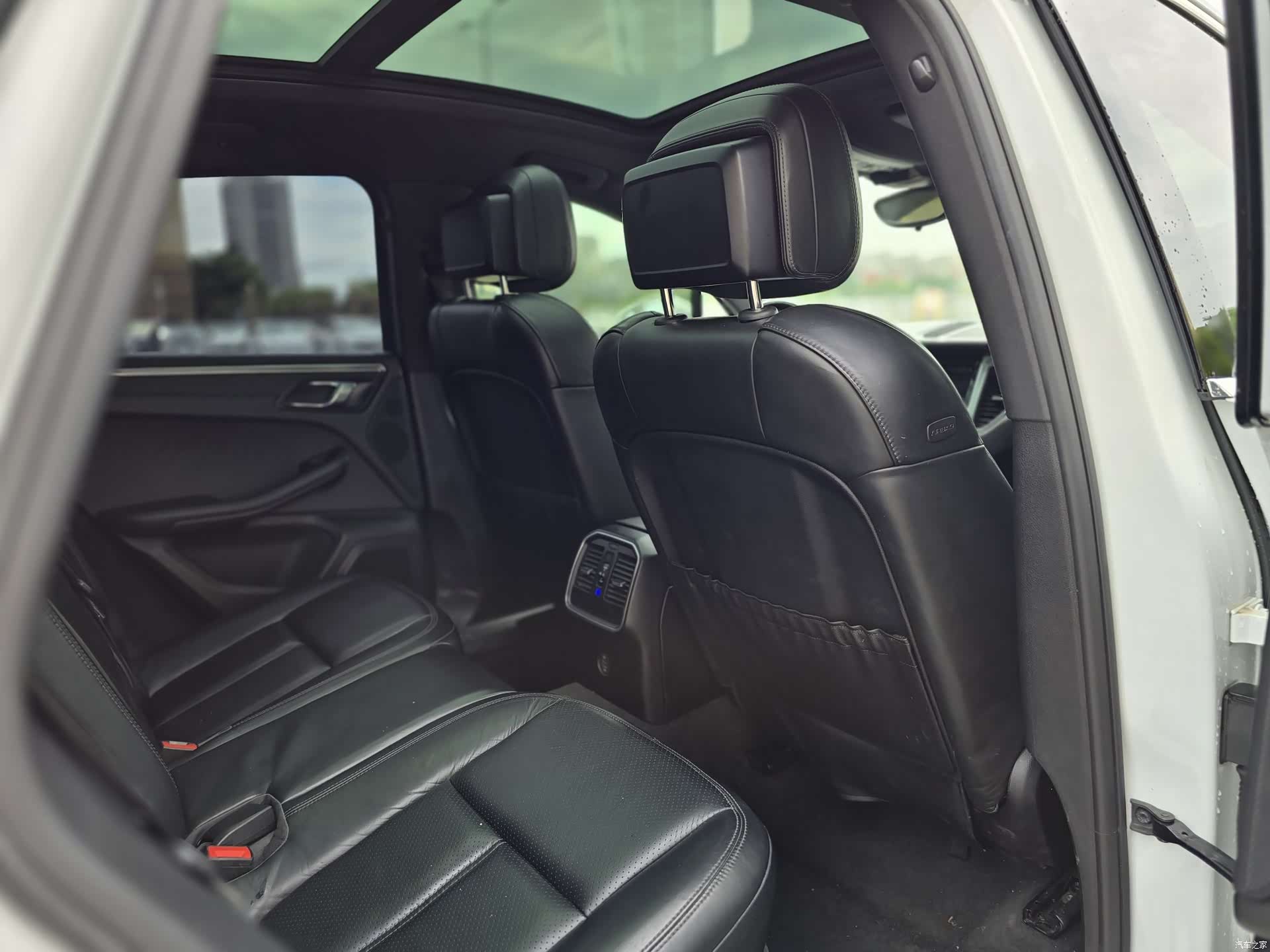 Porsche Macan, 2018 10
