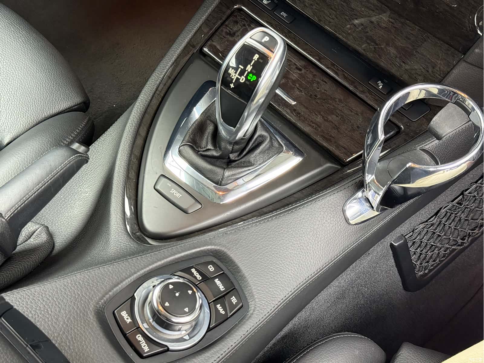 BMW 6 Series, 2010 13