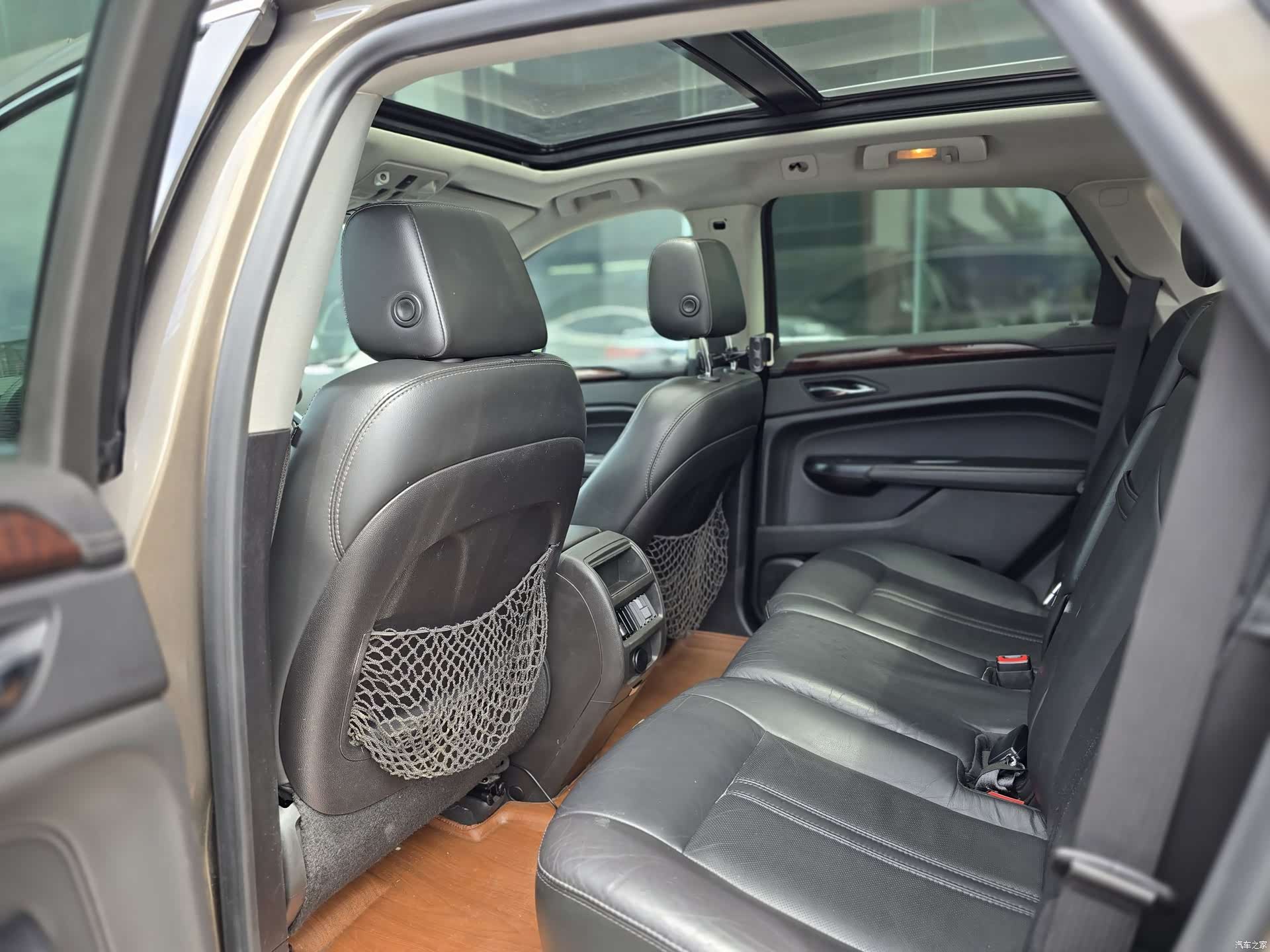 Cadillac SRX, 2016 8