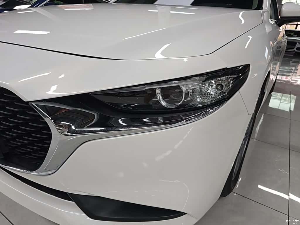 Mazda Mazda3, 2022 24