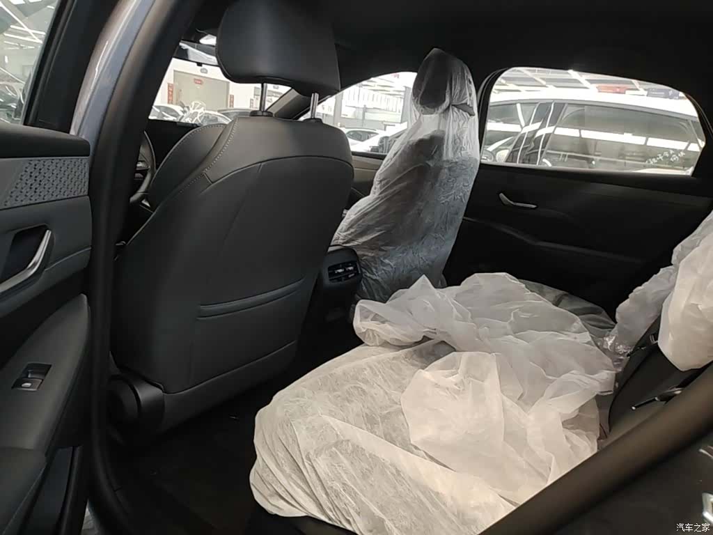 BYD Qin, 2026 17