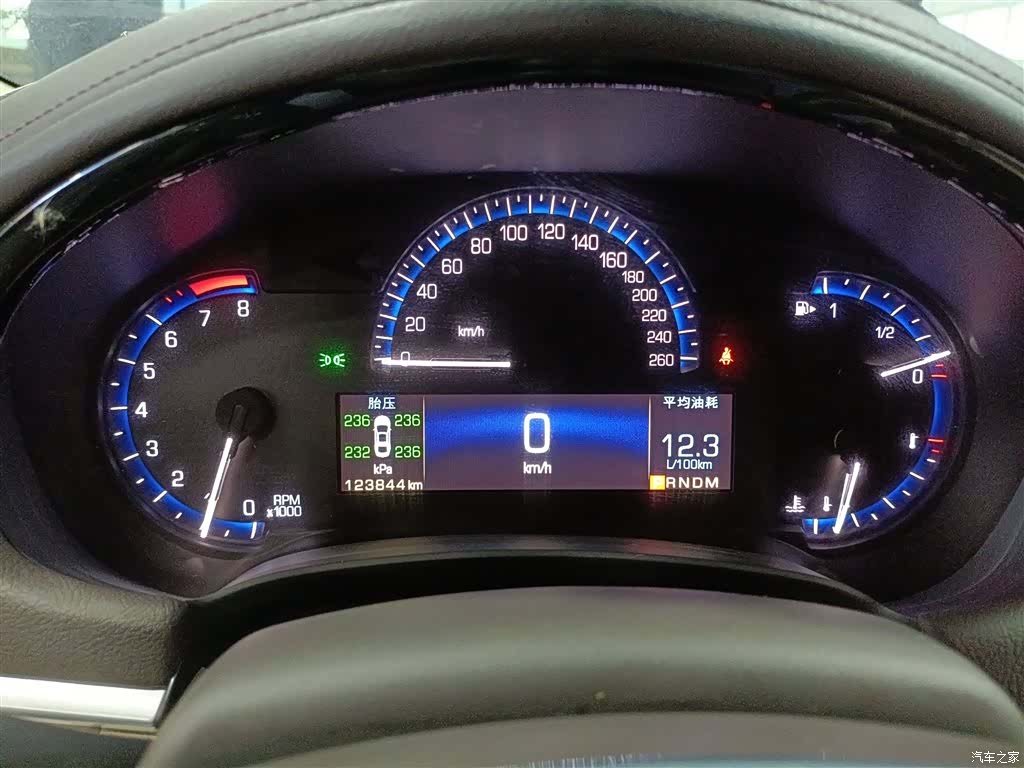 Cadillac XTS, 2016 12