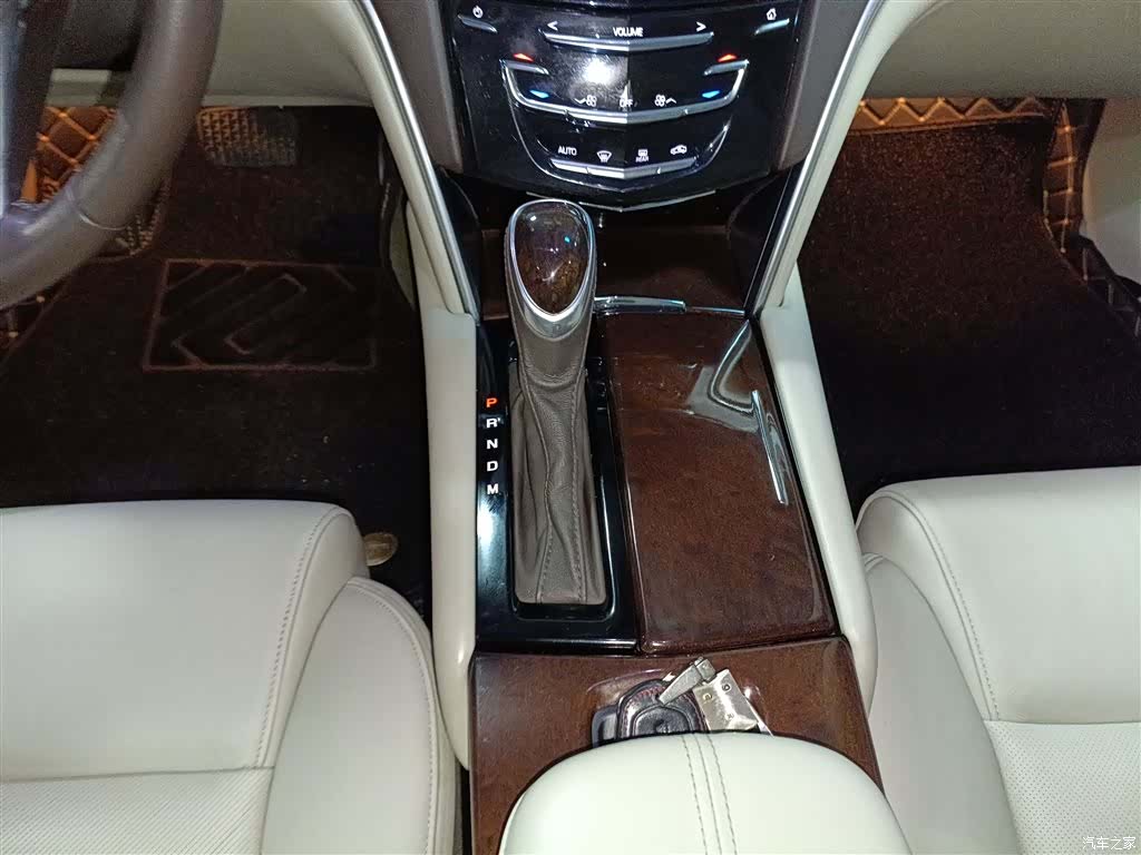 Cadillac XTS, 2016 14