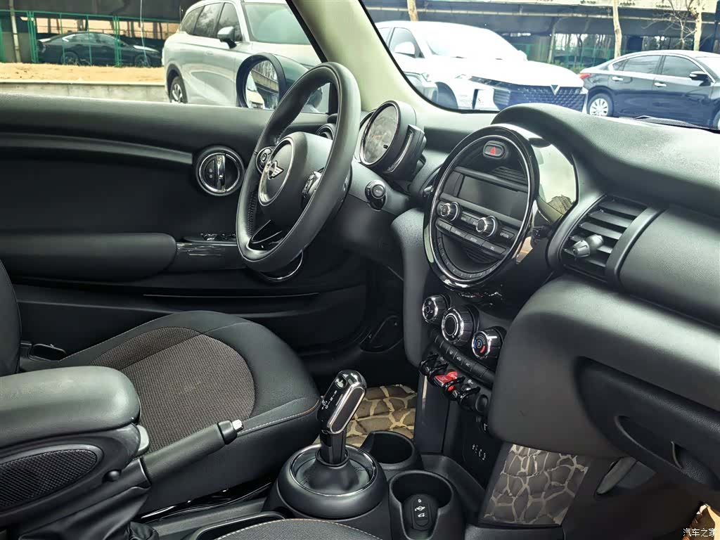 Mini ONE, 2018 20