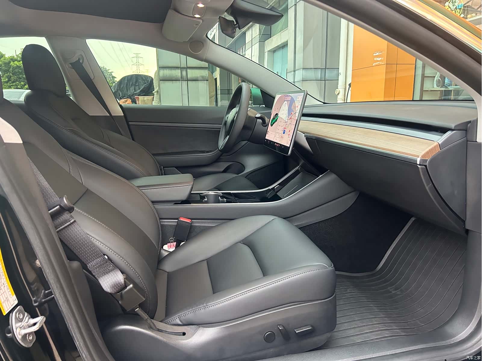 Tesla Model 3, 2020 11