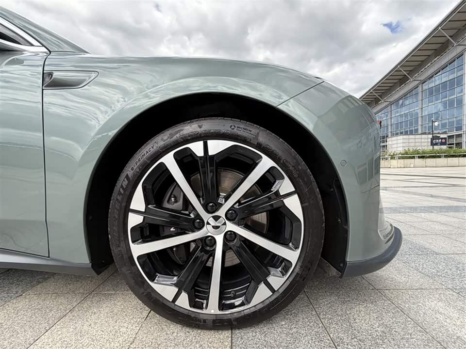 NIO ET5