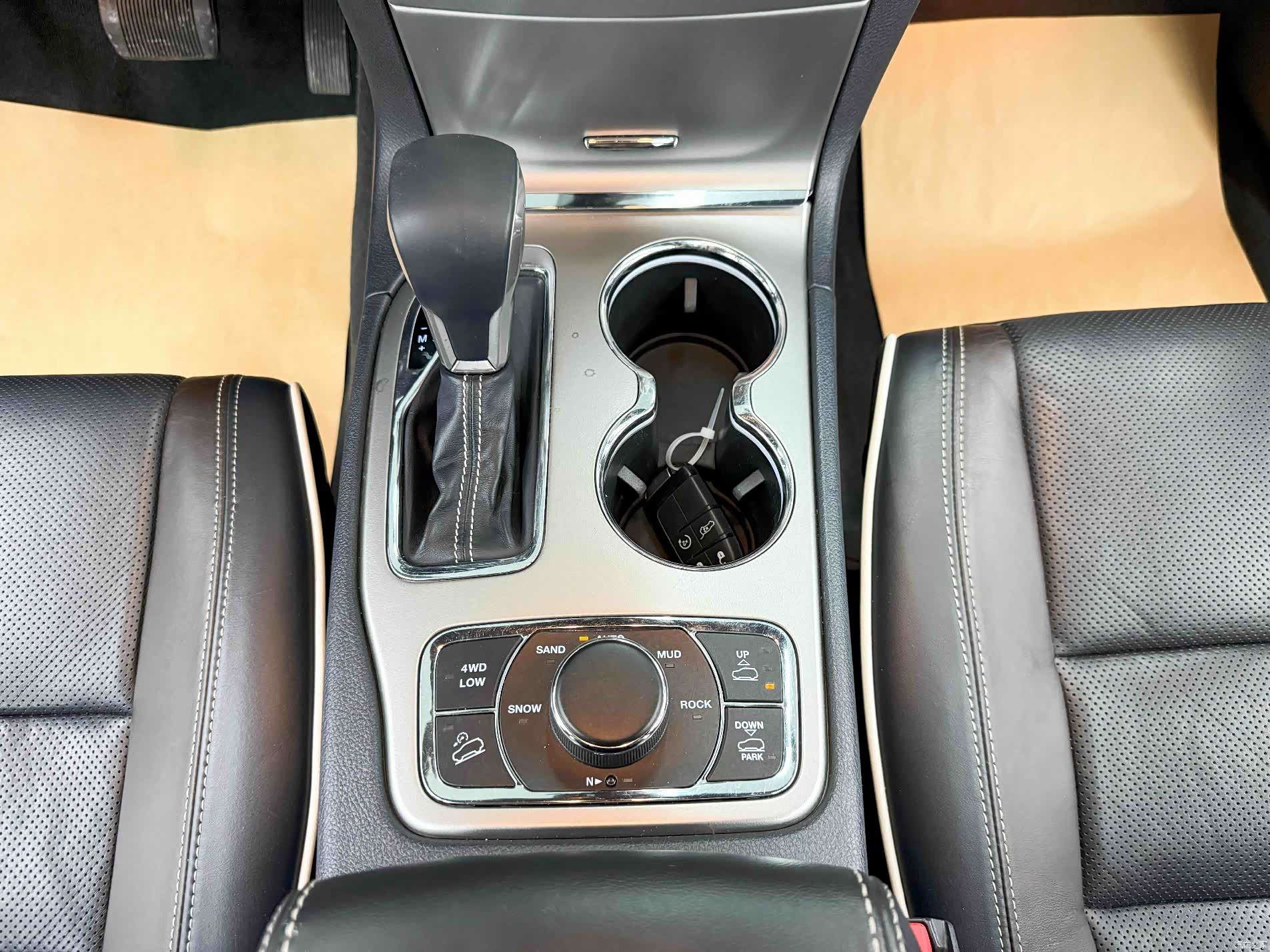 Jeep Grand Cherokee, 2018 18