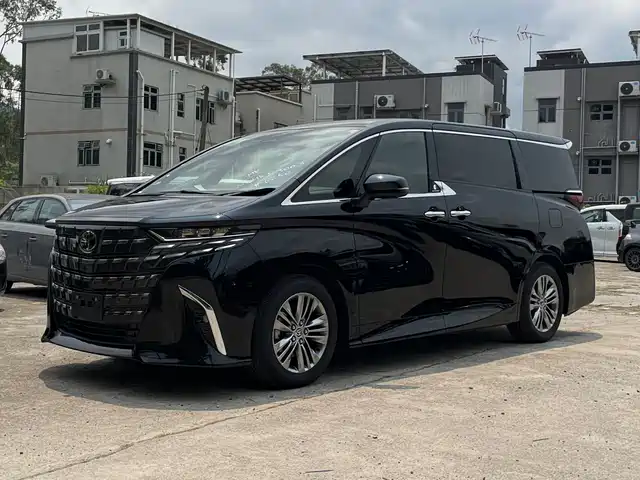 Toyota Alphard 2025 — купить из Китая под заказ