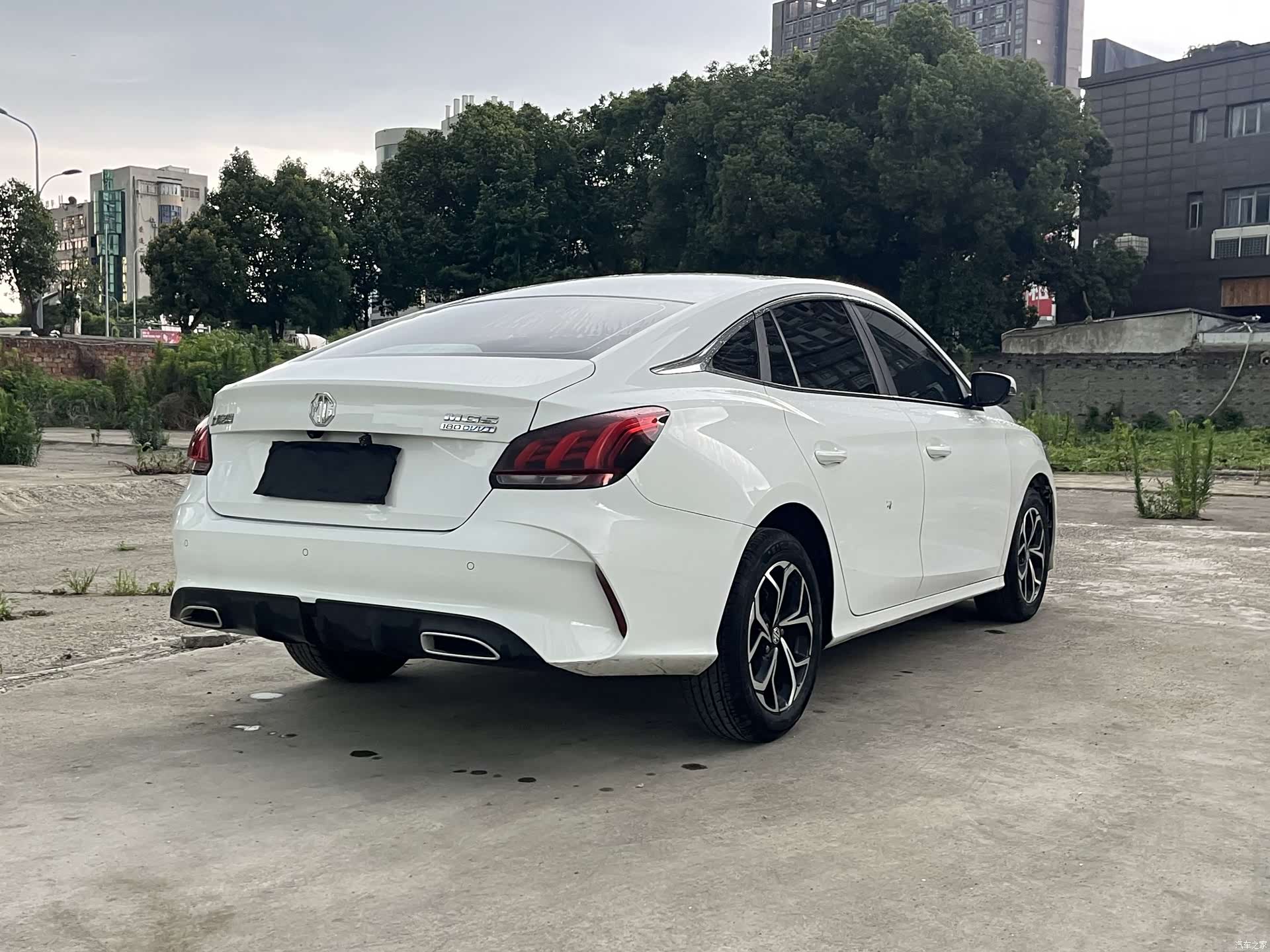 MG MG5, 2022 15