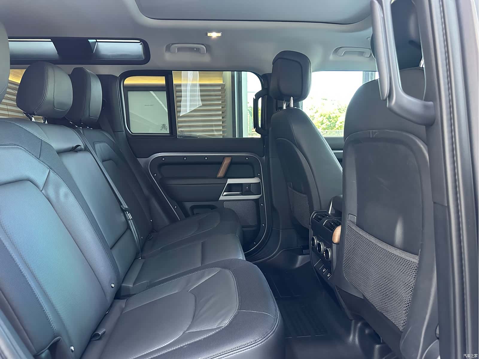 Land Rover Defender, 2022 20