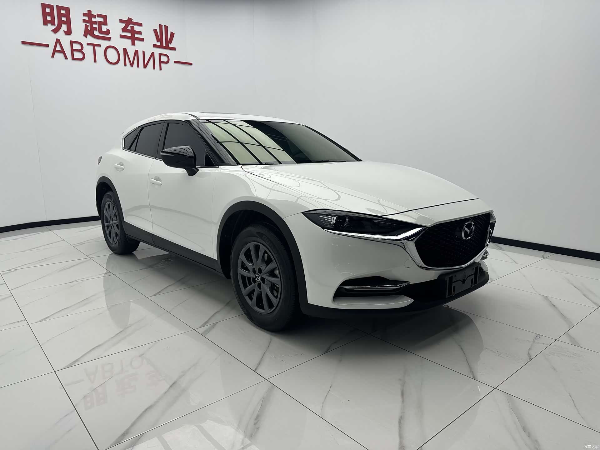 Mazda CX-4, 2023 3