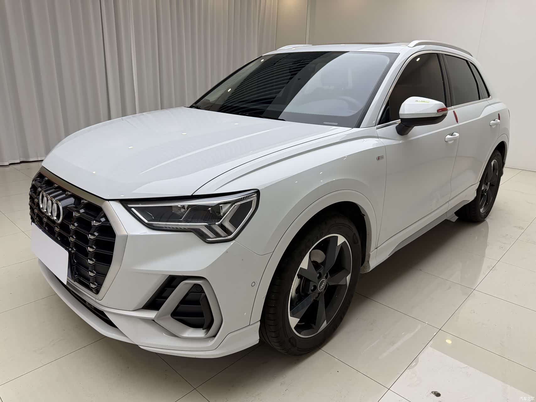 Audi Q3, 2022 1