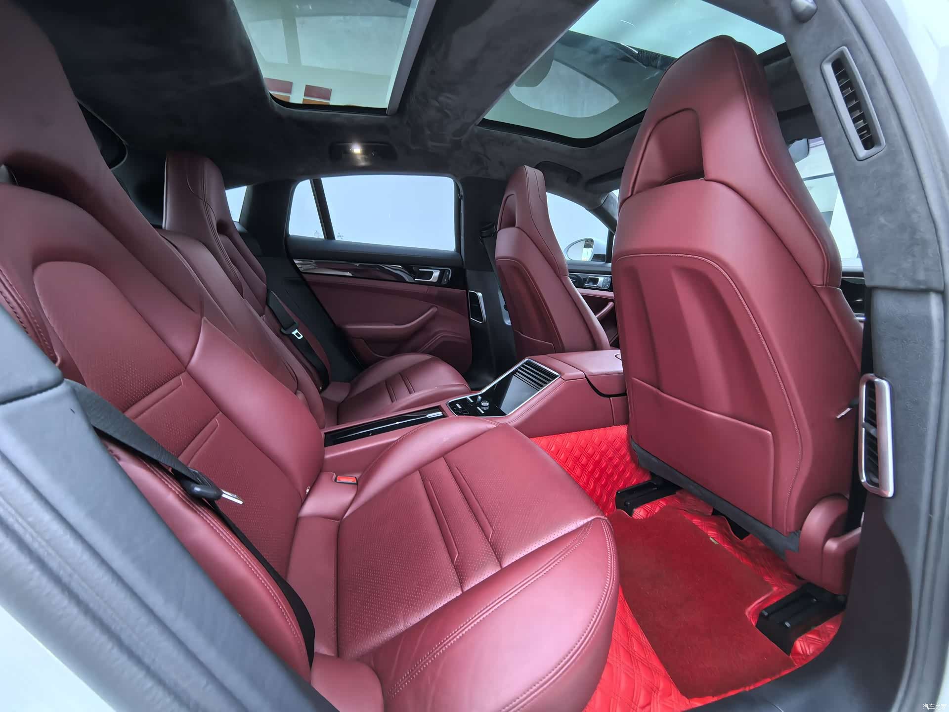 Porsche Panamera, 2022 10