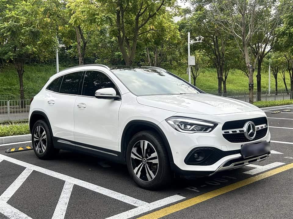 Mercedes-Benz GLA