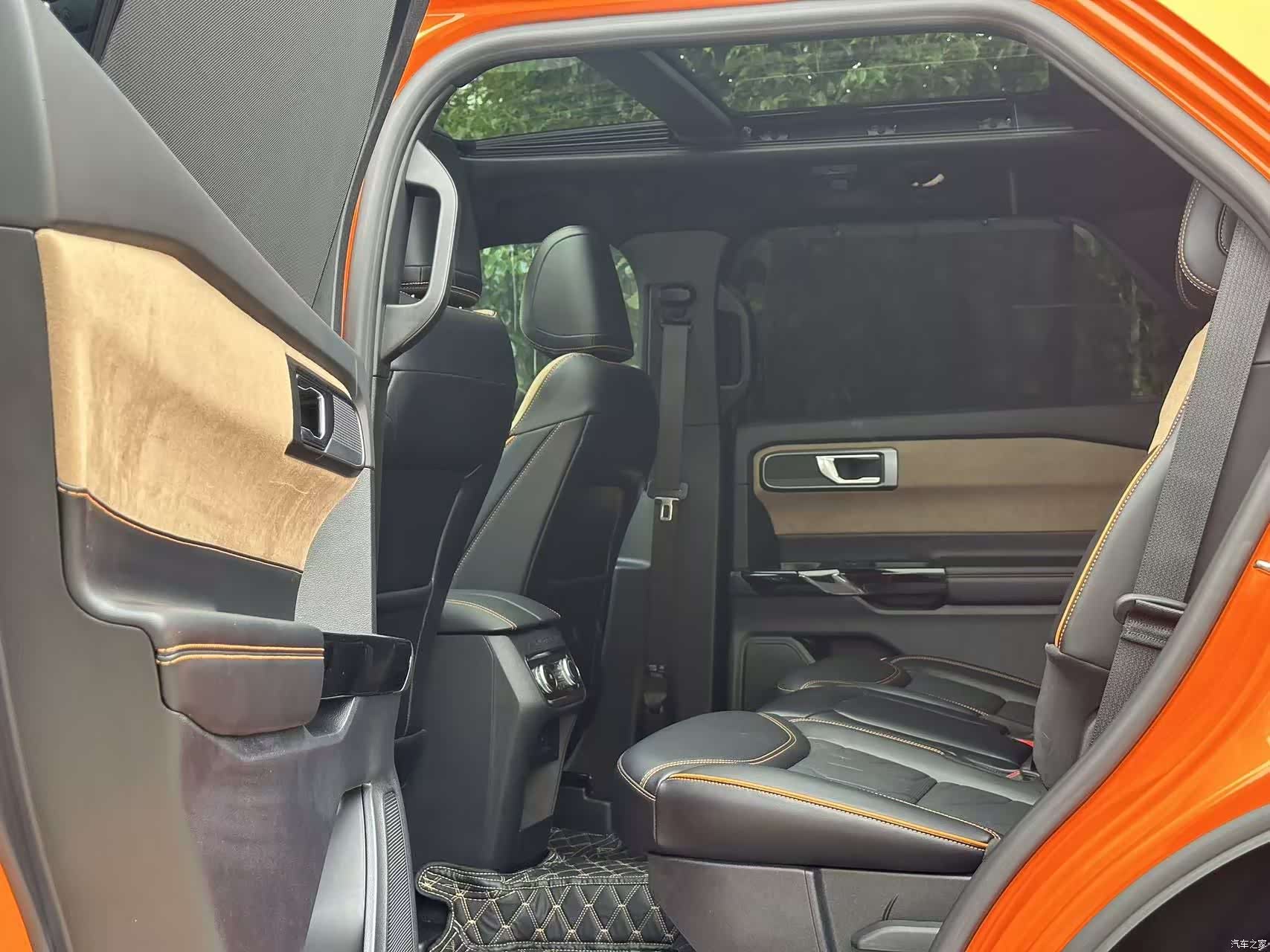 Ford Explorer, 2024 10