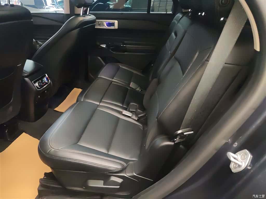 Ford Explorer, 2021 13