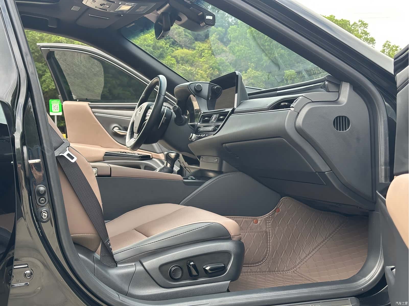 Lexus ES, 2024 7