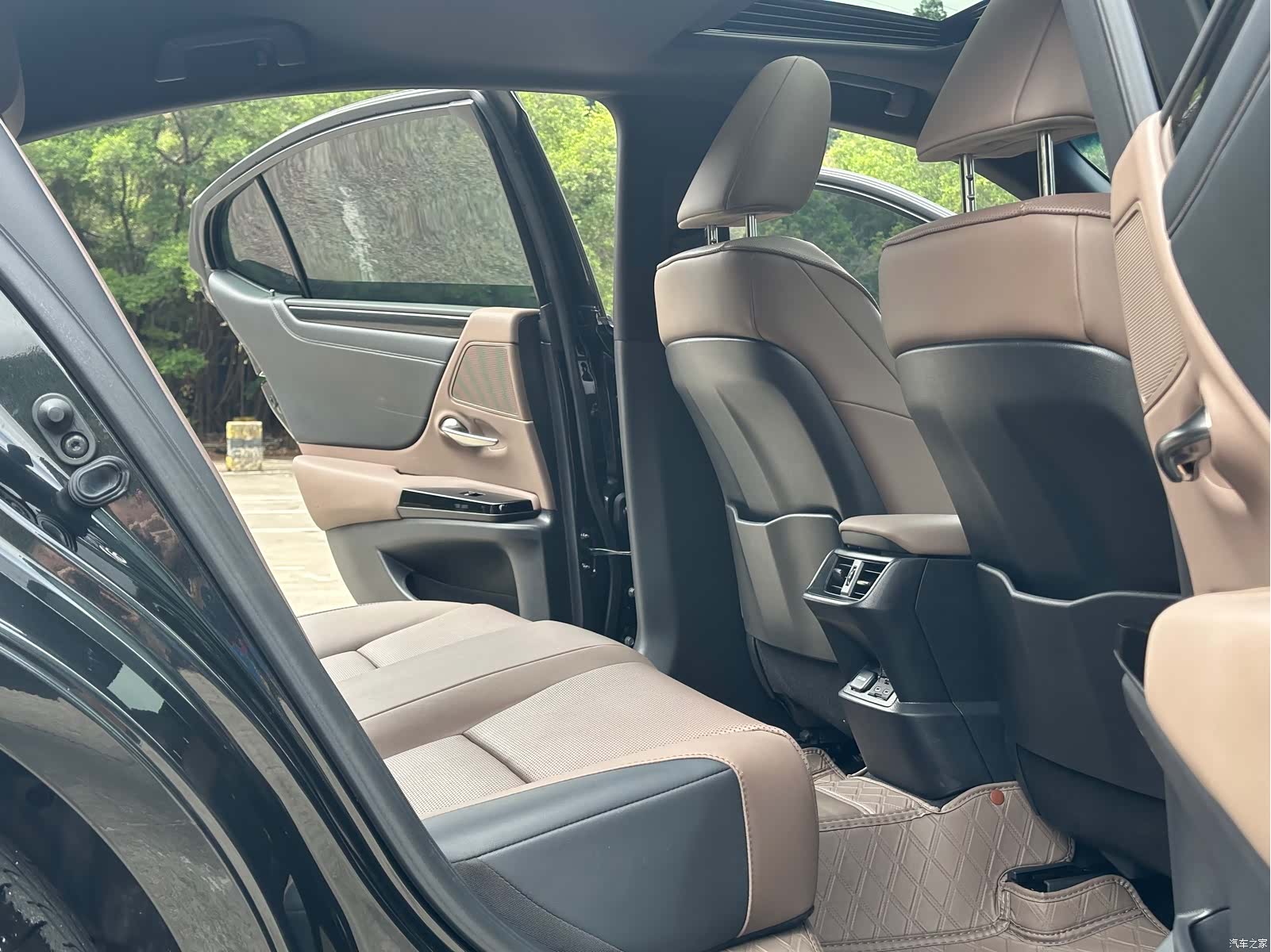 Lexus ES, 2024 8
