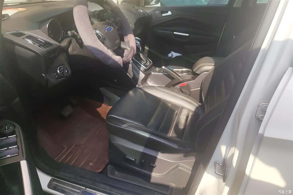 Ford Kuga, 2015 9